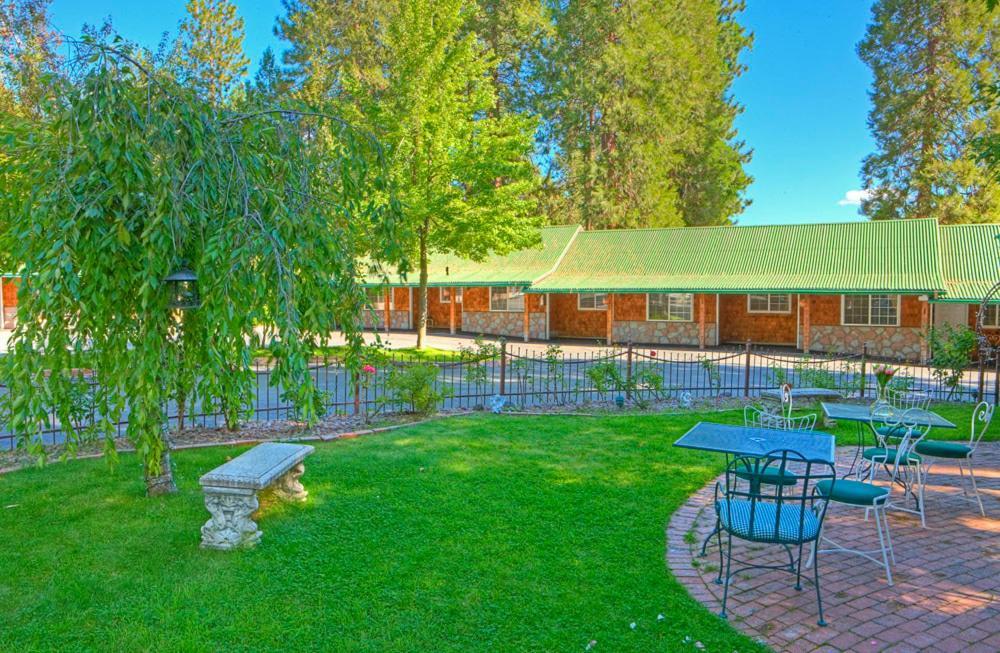 Strawberry Valley Inn Mount Shasta Exterior foto