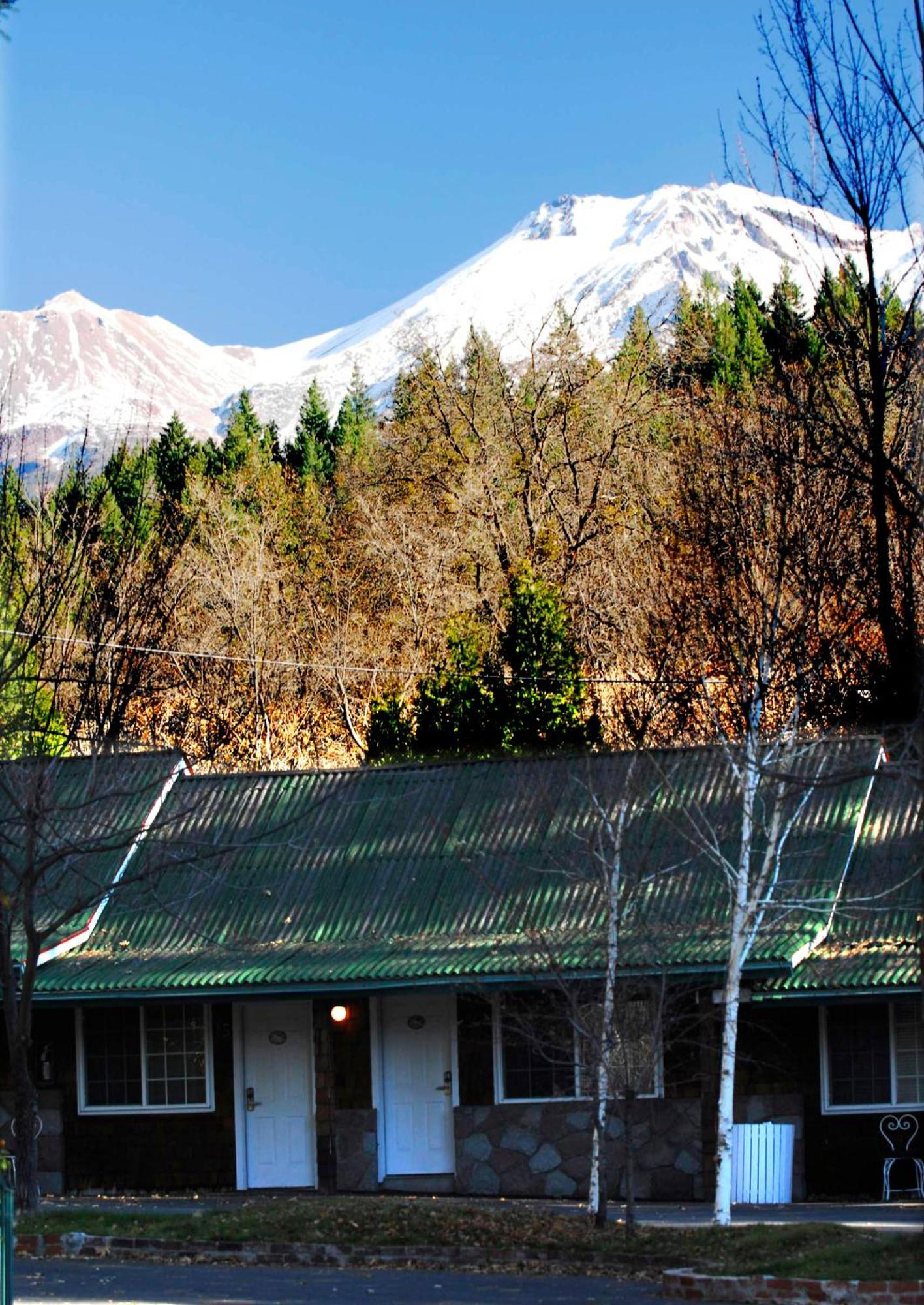Strawberry Valley Inn Mount Shasta Exterior foto