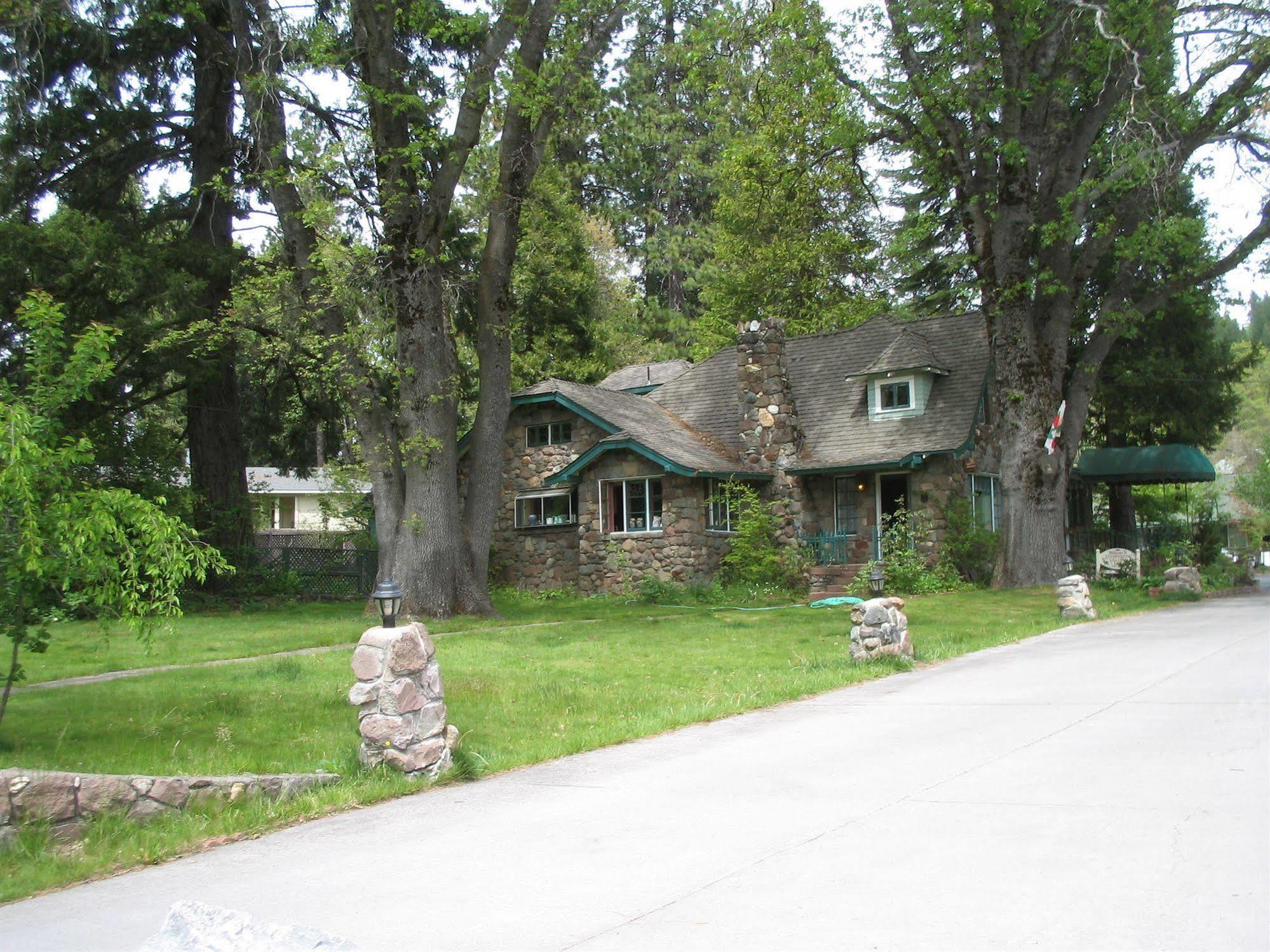 Strawberry Valley Inn Mount Shasta Exterior foto